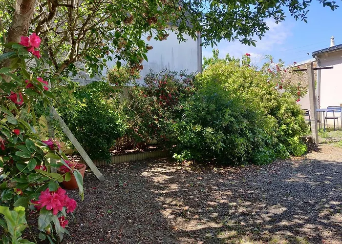 Studio Cosy - Proche Gare & Centre-Ville - Stationnement - Cour Interieure Table & Chaises
