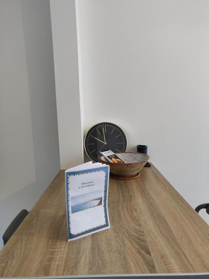 Cosy - Proche Gare & Centre-ville - Stationnement - Cour Interieure Table & Chaises Apartment